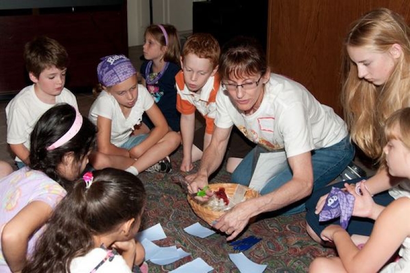 العامل، التوعية، العامل